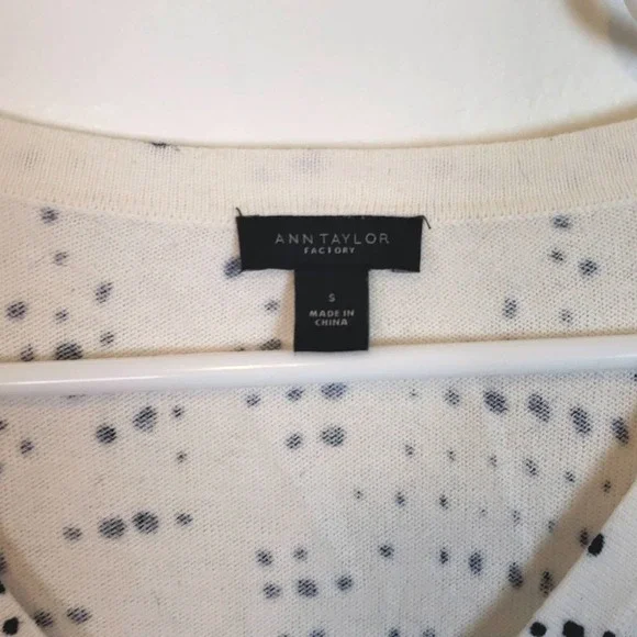 Ann Taylor Factory White V Neck Sweater with Black Dots size S - Picture 2 of 4